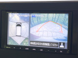 【アラウンドビューモニター】専用のカメラにより、上から見下ろしたような視点で360度クルマの周囲を確認することができます☆死角部分も確認しやすく、狭い場所での切り返しや駐車もスムーズに行えます。
