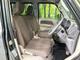運転席シート廻りは使用感も少なく、良好な状態となっています。丁寧に使われていたことがよくわかりますね。