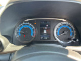 整備スタッフは国家資格を持つプロの整備士です。車検の受入/中間/完成検査と保安基準発行のすべても自社で行います。