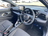 【運転席】座り心地が良いシートなので長時間の運転でも快適にお過ごしいただけます。新品のフロアマットのご注文も可能です。掲載箇所以外にご希望の写真がございましたらお気軽にお問い合わせ下さい。