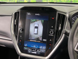 【マルチテレインモニター】車のフロントやサイドのカメラ画像を同時にモニター表示することで、悪路や狭い道を走行時でも周囲の状況確認ができ安心!本格SUVにうれしい装備です♪