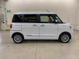軽自動車、小型車を中心に常時300台展示車を御用意させて頂いております