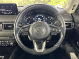 【ステアリングスイッチ】運転中、前方から目線をそらすことなく、オーディオ等の操作が可能な便利機能!安心&快適なドライブを演出してくれます♪