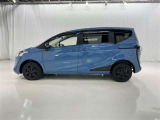 両側パワースライドドア付きだから、狭い駐車スペースなどでの 乗り降りラクラク!小さなお子さまのいるご家庭には嬉しい装備。