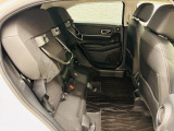 HONDA独自の機構!リアシートはチップアップ(跳ね上げ)することにより背の高い荷物も楽々積み込みすることが可能!!より空間を有効にするためにも大変便利なシートアレンジになります!!