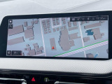 ●純正ナビ:一体感のあるナビは、高級感ある車内を演出してくれます。Bluetooth再生などオーディオ機能も充実しておりますので、運転もより楽しめます♪
