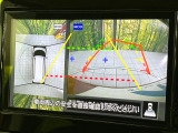 【マルチアラウンドモニター】専用のカメラにより、上から見下ろしたような視点で360度クルマの周囲を確認することができます☆死角部分も確認しやすく、狭い場所での切り返しや駐車もスムーズに行えます。