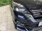 【LEDヘッドライト】悪天候や夜間走行時も良好な視界を確保し安心して運転できる高輝度LEDヘッドライトを装備!点灯速度が早く、消費電力も抑えられています。