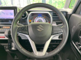【純正革巻きステアリング】上質な革を使用することで、手にしっかり馴染みとても運転しやすいハンドルです♪