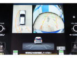 バックギアに入れるとバックカメラの映像がナビに映ります。障害物までの距離もわかりやすいです。