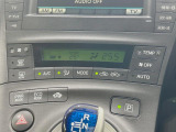 【オートライト】周りの明るさに応じて自動でヘッドライトの点灯・消灯ができる機能です!ライトの付け忘れ・消し忘れなどが無くなり、雨の日や夕方の走行も安心!トンネル通過時も便利ですね♪