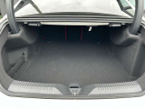 納車前には、メーカー規定に基づき、認定中古車ならではのしっかりとした整備をしてからご納車させて頂きます。熟練のメカニックがお客様に届く事を思い、1台1台入念に点検、整備致します。