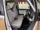 運転席広々