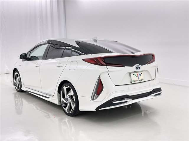 トヨタ プリウスPHV 1.8 S ナビパッケージ セーフティ プラス の中古車