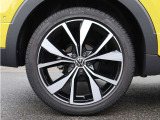 215/45R18タイヤ/7J&times;18アルミホイール
