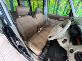 運転席シート廻りは使用感も少なく、良好な状態となっています。丁寧に使われていたことがよくわかりますね。