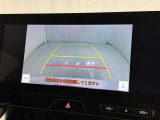 バックモニター付なので後退時に後方が見えるので安心。 車は構造上、死角がたくさんなので万が一を考えると必須ですね。 あくまで補助の為の装備、バックは目視で確認する事が重要ですよ。