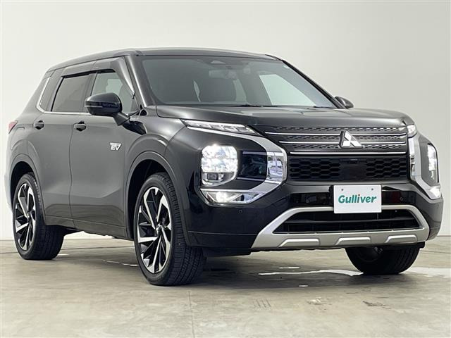 アウトランダー PHEV 2.4 P 4WD 本革シート 修復歴無し