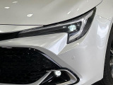 【LEDヘッドライト】悪天候や夜間走行時も良好な視界を確保し安心して運転できる高輝度LEDヘッドライトを装備!点灯速度が早く、消費電力も抑えられています。