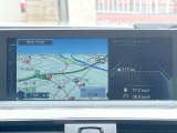 ●純正ナビ:一体感のあるナビは、高級感ある車内を演出してくれます。オーディオ機能も充実しておりますので、運転もより楽しめます♪