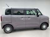 両側パワースライドドア付きだから、狭い駐車スペースなどでの 乗り降りラクラク!小さなお子さまのいるご家庭には嬉しい装備。
