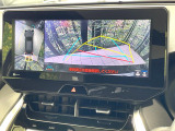 【パノラミックビューモニター】専用のカメラにより、上から見下ろしたような視点で360度クルマの周囲を確認することができます☆死角部分も確認しやすく、狭い場所での切り返しや駐車もスムーズに行えます。