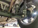 お車を安心してお乗りいただく為には、足回りの定期点検が欠かせません。サービスサポート(有償保証)では無料点検もご提供しており、安心のカーライフをお過ごしいただけるサポート体制が整っています。