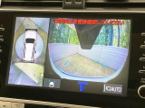 【パノラミックビューモニター】専用のカメラにより、上から見下ろしたような視点で360度クルマの周囲を確認することができます☆死角部分も確認しやすく、狭い場所での切り返しや駐車もスムーズに行えます。