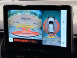 【パノラミックビューモニター】専用のカメラにより、上から見下ろしたような視点で360度クルマの周囲を確認することができます☆死角部分も確認しやすく、狭い場所での切り返しや駐車もスムーズに行えます。