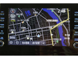 スマホやiPhoneと連携し、対応アプリを表示させて使うディスプレイオーディオ。TCナビキットを装着。CD・DVD対応です。ナビ連動のETC2.0搭載です。利用日や料金の確認がモニターで出来て便利です