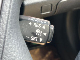【レーダークルーズコントロール】高速道路での長距離走行が楽に!!自動で速度を保つクルーズコントロールが、衝突軽減システムと連携し、前方の車両を感知して車間を保つように速度調節してくれます!!