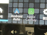 スマホとクルマをつなぐことで、これまでのナビに加えて、いろんなサービスが楽しめます。