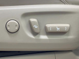 【パワーシート】スイッチ一つで簡単にシートの微調整が可能!電動だから力もいりません!快適なシートポジションにセットして、快適なドライブをお楽しみください。