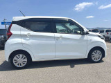 こちらのお車は店頭に展示してありますので、ぜひ実際にご覧ください。ご来店お待ちしております。