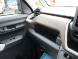 オールメーカーの軽未使用車・軽中古車を実際に「見て」「座って」「一度に比較」できるのが魅力です!