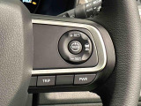 パワーモードと燃費重視のエコモードが選択できるDassist切り替えスイッチに加え、高速道路を快適に走行できる全車速追従機能付アダプティブクル-ズコントロ-ルスイッチが付いています(^^♪