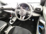 【運転席】運転席周りの画像です。プロの手で隅々までクリーニングしています。ご来店いただき実際に見てみてくださいね☆