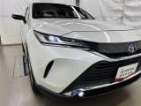 LEDヘッドライトです。デザイン性がよくとても明るいので、夜間の走行や悪天候でも安心です。しかも長寿命!