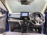 運転席からの視界が左右に広く隅々まではっきりと見渡せます。クルマの前端も把握しやすく安心して運転できます。