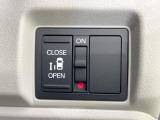 【パワースライドドア】スマートキーや運転席のスイッチでスライドドアの開閉が可能♪電動だから力を入れてドアを開ける必要が無く、小さいお子様でも、重い荷物を持っている時もラクに開け閉めできます♪
