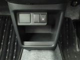 運転席にはシートヒーターも付いています!