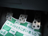 滑りにくく操作性に優れたアルミペダル搭載!
