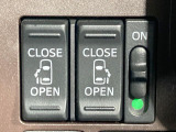 【両側パワースライドドア】スマートキーや運転席のスイッチで後席両側スライドドアの開閉が可能♪電動だから力を入れてドアを開ける必要が無く、小さなお子様でも簡単に開け閉めでき快適です♪