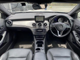 GLAクラス GLA180 オフロード 本革シート サンルーフ