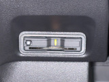 有料道路のレーン通過に便利なETC2.0車載器を装置しています。