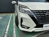 格好良いラインタイプのスモールランプに明るいLEDヘッドライトに悪天候でも安心のフォグランプ付です。オートライト付きで消し忘れも安心です。