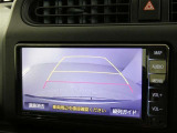 車庫入れや駐車で威力を発揮するのがバックモニター!ナビディスプレイに後ろの様子が映し出されるから安心です。