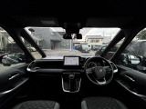 インパネ周りのお写真です。 視界が広く運転もしやすくなっております♪