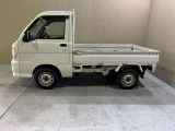 お求めやすいい価格帯のお車ですが状態重視で仕入れを社長自ら行っております。