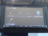 オーディオソースはご覧の通りです。Bluetoothを搭載しています。スマホと連動させると音楽等楽しむことが出来ます。
